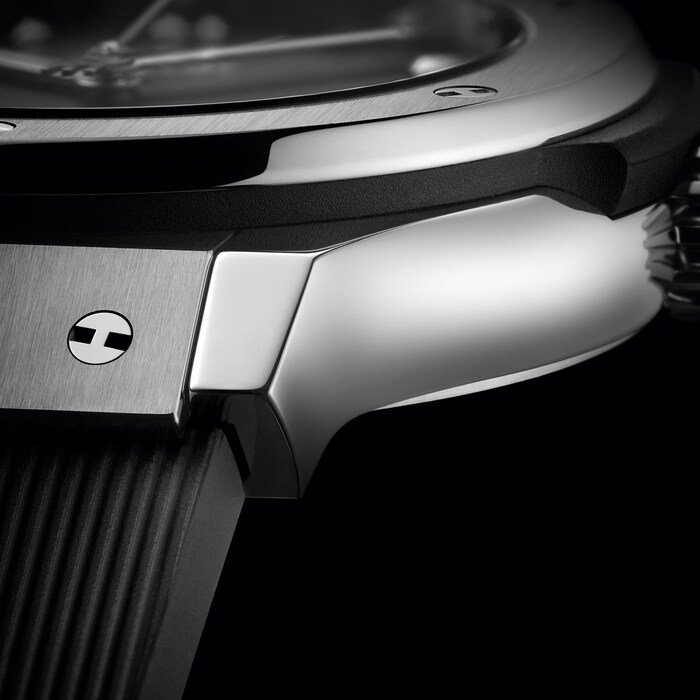 Hublot Classic Fusion Titanium 33mm Watch Black MPN: 581.NX.1470.RX